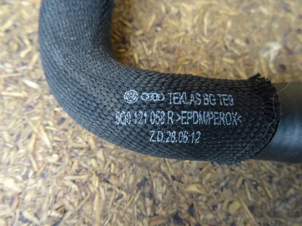 AUDI A3 8V GOLF VII LEON III Vesiputki 5Q0121058R image 2