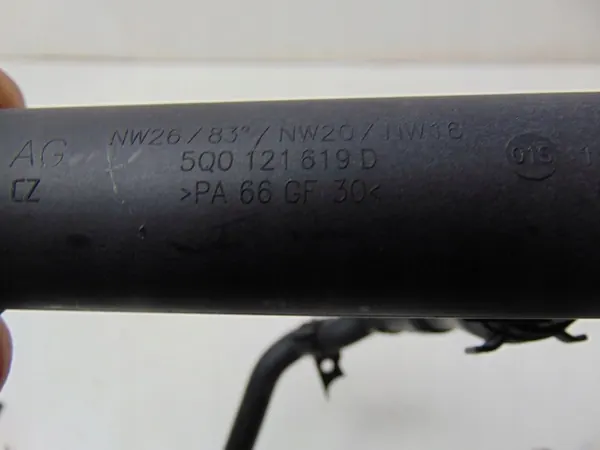 Vesiputki VW Golf Tiguan 5Q0122051DM 5Q0121619D image 9