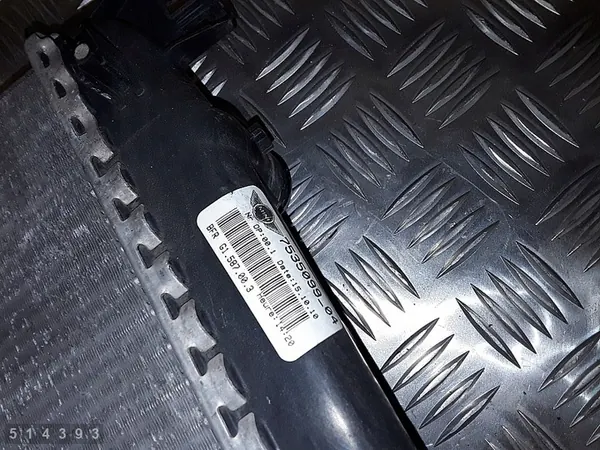 Radiador de agua MINI Cooper 2011 OEM 7535099 image 5