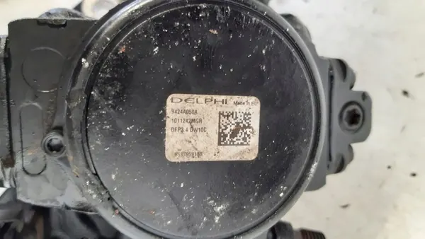 Brandstofpomp Citroen Ford Peugeot 2.0D Delphi 9424A050A image 4