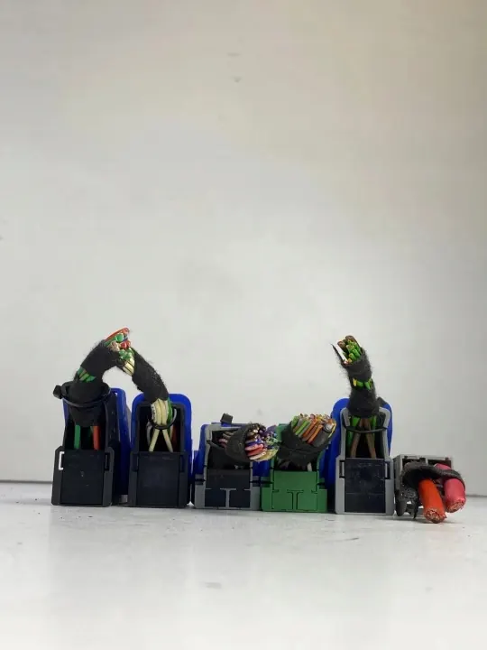 OEM 5802099154 Conector Caixa Fusíveis Iveco Daily IV-VI image 5