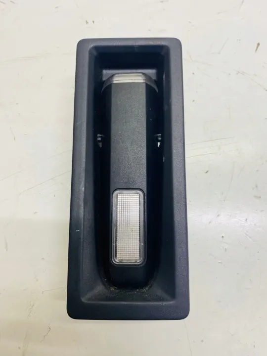OEM Taskulamppu laturilla Partner Berlingo III image 2