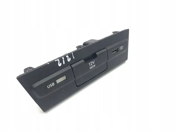 Tomada USB Hyundai i20 OEM 96125Q0120 - Usado image 2