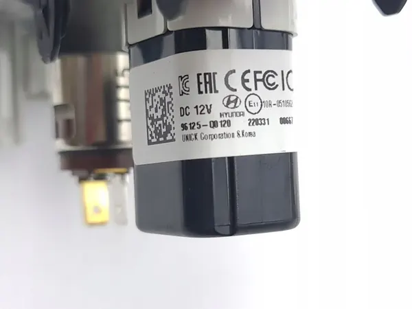 Tomada USB Hyundai i20 OEM 96125Q0120 - Usado image 6