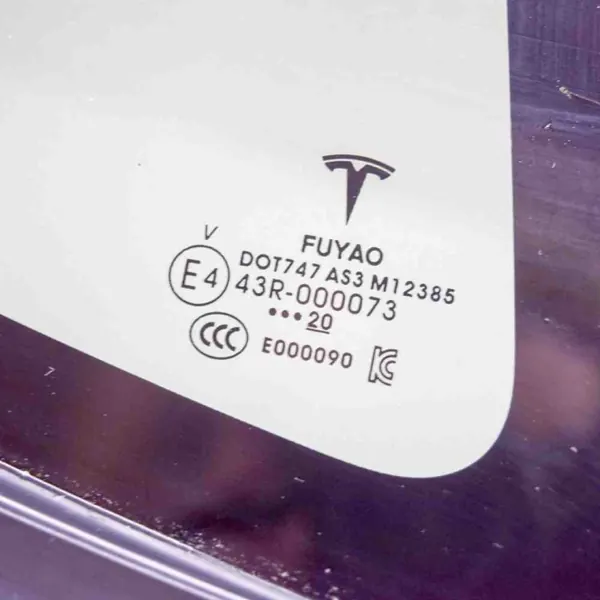 Vitre arrière droite Tesla Model Y OEM 149574500 image 5