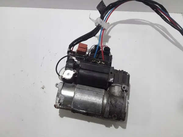 BMW X5 E53 Bakre luftfjädring kompressor OEM 4154031000 image 4
