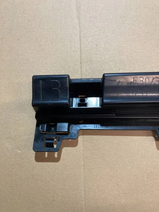 BMW 3 F30/31 linker dorpelafdekking OEM 51777256917 image 5