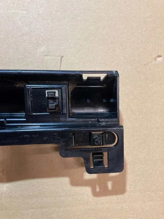 BMW 3 F30/31 linker dorpelafdekking OEM 51777256917 image 7