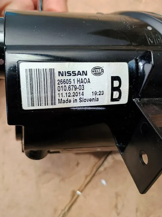 Farol de neblina esquerdo Nissan OE 26155-1HA0A image 4