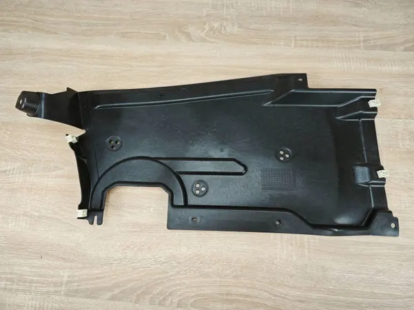 Underrede Tank Skydd Höger BMW G26 OEM 8738042 image 3