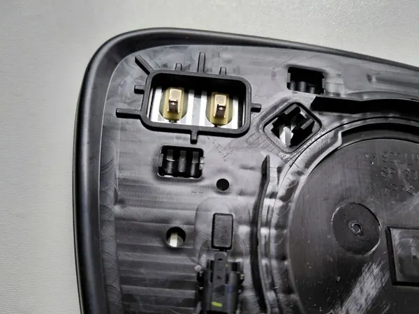 Inserción Espejo Izquierdo Toyota BZ4X con Asistente - OE image 5