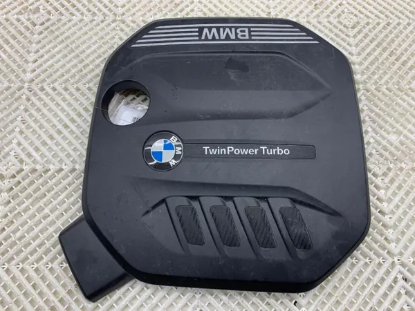 BMW G31 Motorabdeckung OEM 8579541 - Gebraucht image 2