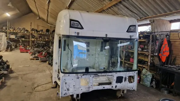 Estructura Cabina Scania R OEM 1994906528 - Usado image 2