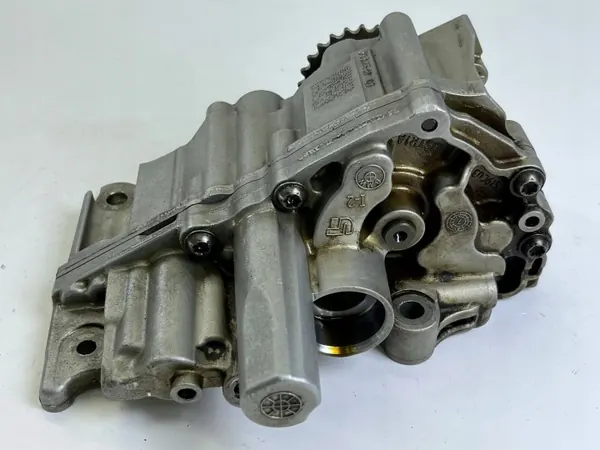 Bomba de óleo usada OEM 7519870 para BMW 5 E60/E61 image 3