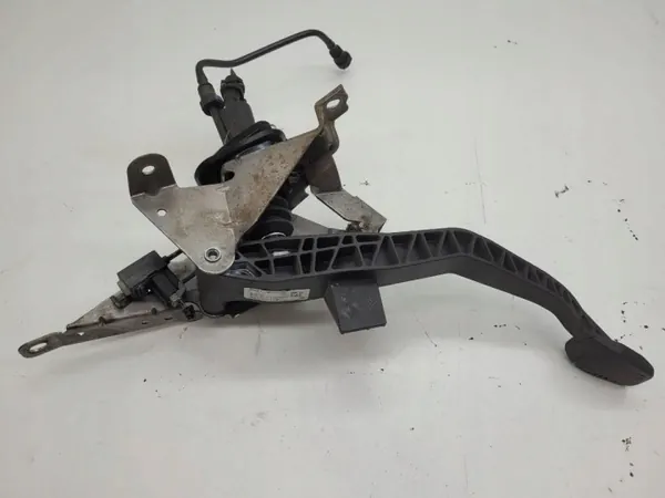 Kopplingspedal OEM DV61-7B633-AD för Ford Transit Connect MK2 image 2