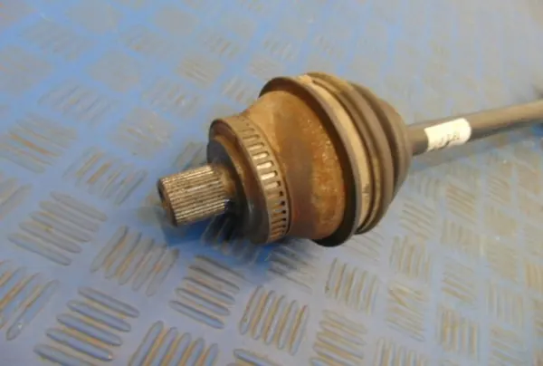 Volkswagen Passat B5 Lift 1.9TDI Höger Halvaxel OEM 8D0407272EL image 5