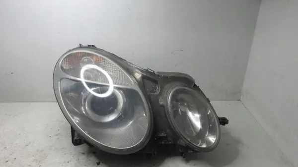 Phare Xenon Droit Mercedes-Benz E W211 Avant Lifting image 2