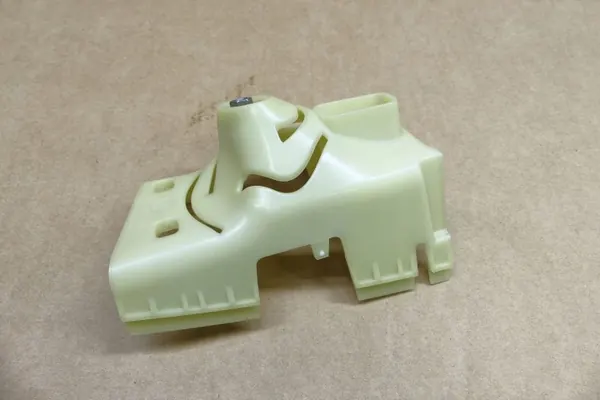 BMW Heckleuchtenhalterung OEM 659396R/659398R image 3