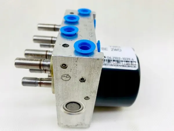 ABS Pumpblock Suzuki Swift Splash 06.2102-1039.4 image 3