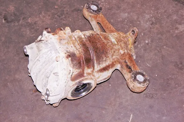 Lexus IS III 2.5i Rear Differential Axle Used image 2
