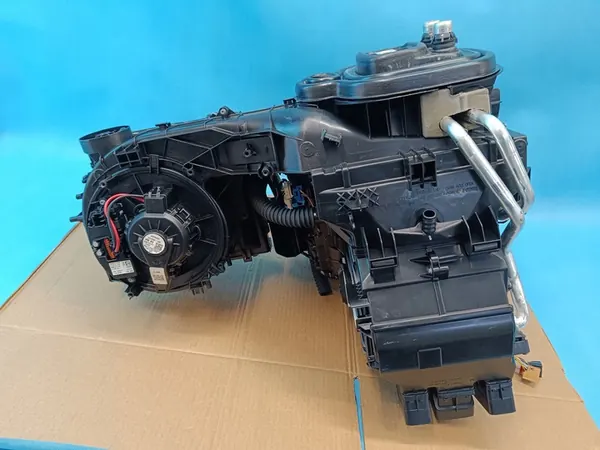 SKODA KODIAQ 1.5 TSI 110KW Verwarming 5Q1820007D 3Q1819021C image 2