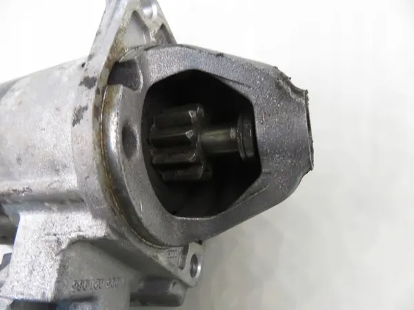 Motor de arranque Mercedes W169 2.0 CDI OEM image 2