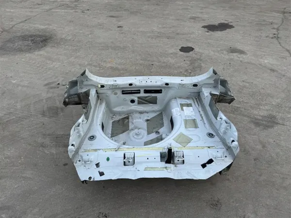 Audi A1 8X takapuskuri OEM LS9R - 5 ovea image 5