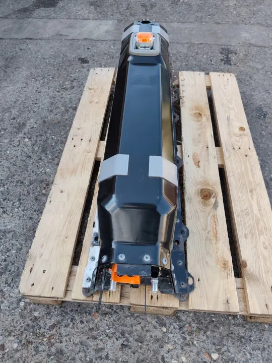 Bateria híbrida Volvo XC40 OEM 32263448 - Usada image 3
