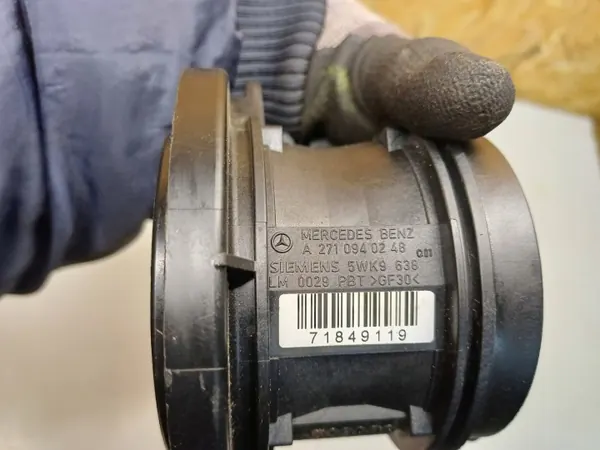 Mercedes luftflödesmätare OEM A2710940248 - Begagnad image 4