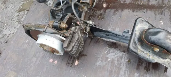OEM KOMPLETNE ZAWIESZENIE BELKA SANKI TYŁ Achterbrug image 4