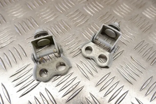 OEM 688010D390 Takaluukun saranat Toyota Yaris image 4