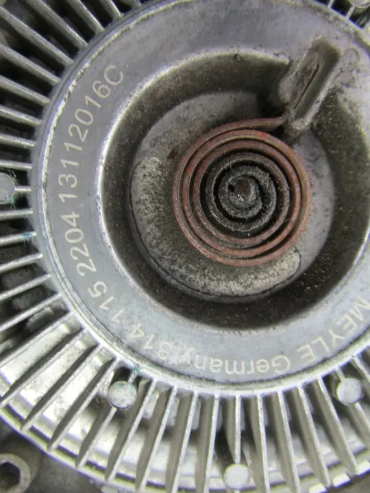 BMW Moottorin Tuuletin OEM AK-6-79913 520d M47 D20 image 3