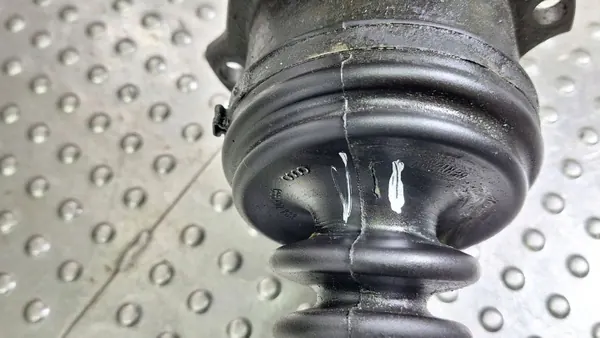 Framre höger halvaxel OEM S26380016 för Audi A8 image 3
