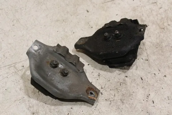 Moottorin tuki Subaru Impreza II GD WRX 2.0T OEM 41022AA080 image 6