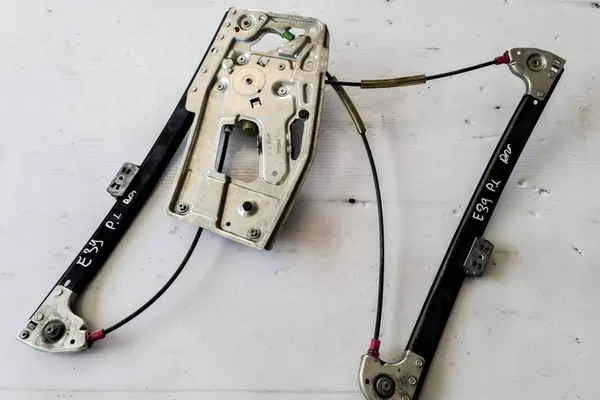 Elevador de Janela Porta Dianteira Direita BMW 5 (E39) OEM 51338159832 image 3