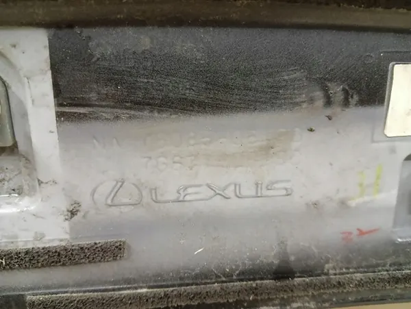 OEM SSR 76085-33130 takaluukun spoileri Lexus ES VII:lle image 4