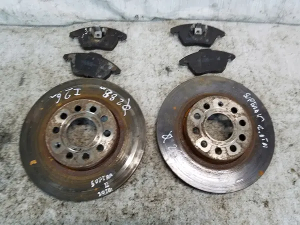 OEM TARCZA HAMULCOWA KLOCKI PRZÓD SKODA SUPERB II 288 mm FHU_PARTS image 2
