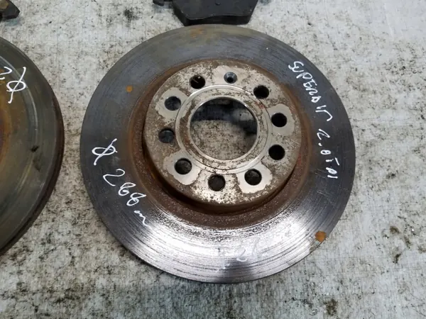 OEM TARCZA HAMULCOWA KLOCKI PRZÓD SKODA SUPERB II 288 mm FHU_PARTS image 3