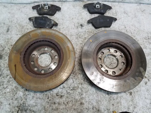 OEM TARCZA HAMULCOWA KLOCKI PRZÓD SKODA SUPERB II 288 mm FHU_PARTS image 4