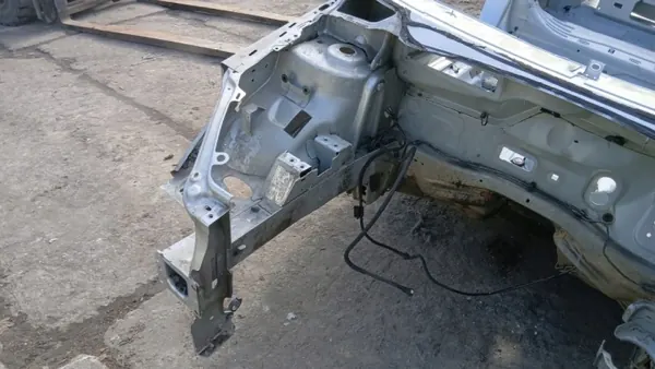 OEM Ćwiartka podłużnica prawa przód PEUGEOT 307 CC image 3