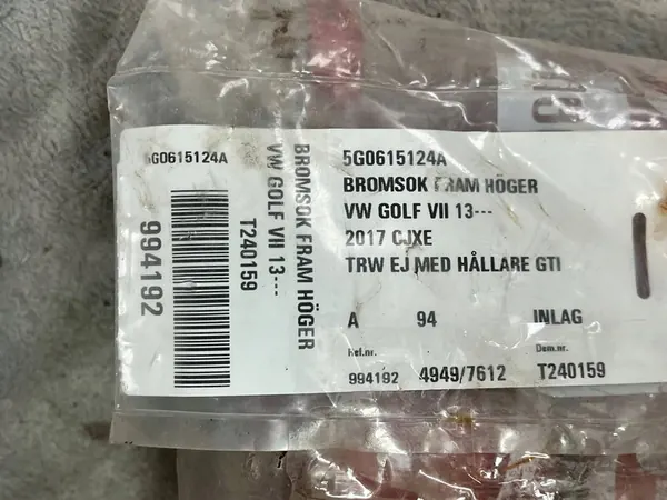 VW Golf 5G Etujarrusatula Oikea 5G0615124A image 4