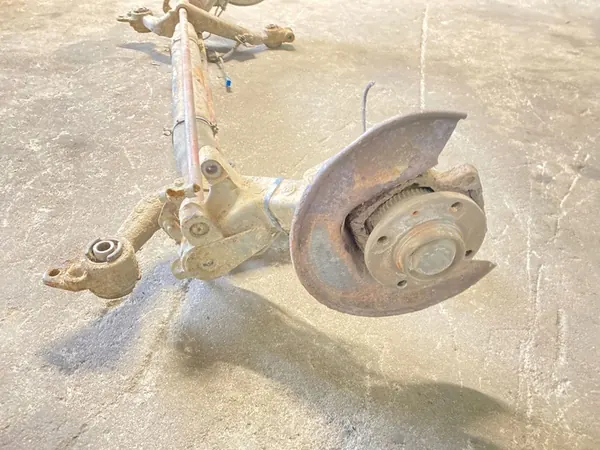 2000 Peugeot 206 CC Poutre Arrière image 5