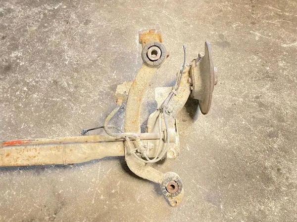 2000 Peugeot 206 CC Poutre Arrière image 7