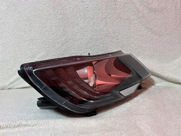 Skoda Superb II 2012-2015 Oikea Lamppu Pesurilla OEM image 3
