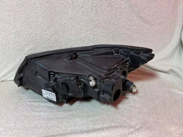 Skoda Superb II 2012-2015 Oikea Lamppu Pesurilla OEM image 4