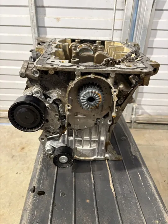 Bloque motor VW Polo 2G0 1.0 MPI OEM 05C103151 image 4