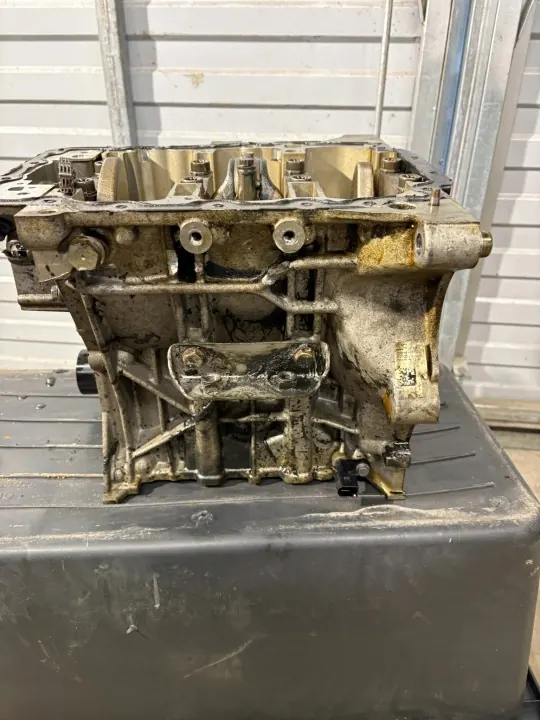 Bloque motor VW Polo 2G0 1.0 MPI OEM 05C103151 image 5