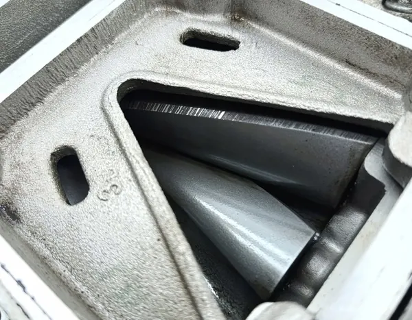 Luftkompressor Mercedes C-Klass W203 2.0 A1110981037 image 7