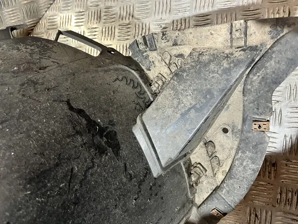 SKODA KAROQ 17- Front Wheel Arch Left 57A854815 image 2