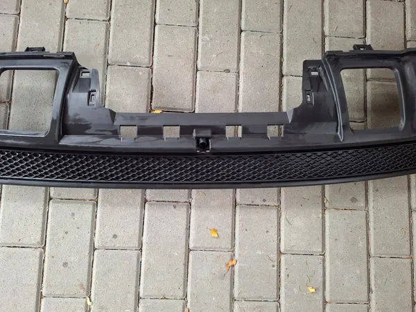 Rejilla de parachoques trasero Mercedes ML W166 AMG A1668850053 image 3